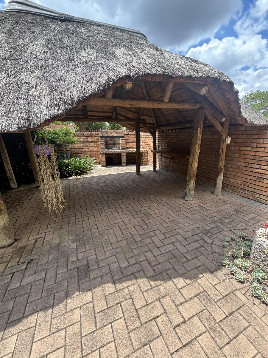 To Let 3 Bedroom Property for Rent in Garsfontein Gauteng