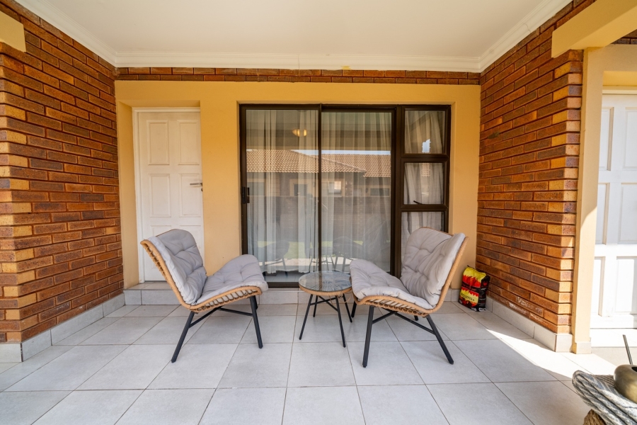 2 Bedroom Property for Sale in Helderwyk Gauteng