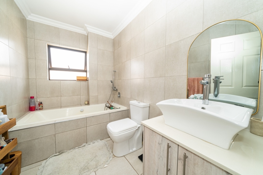2 Bedroom Property for Sale in Helderwyk Gauteng