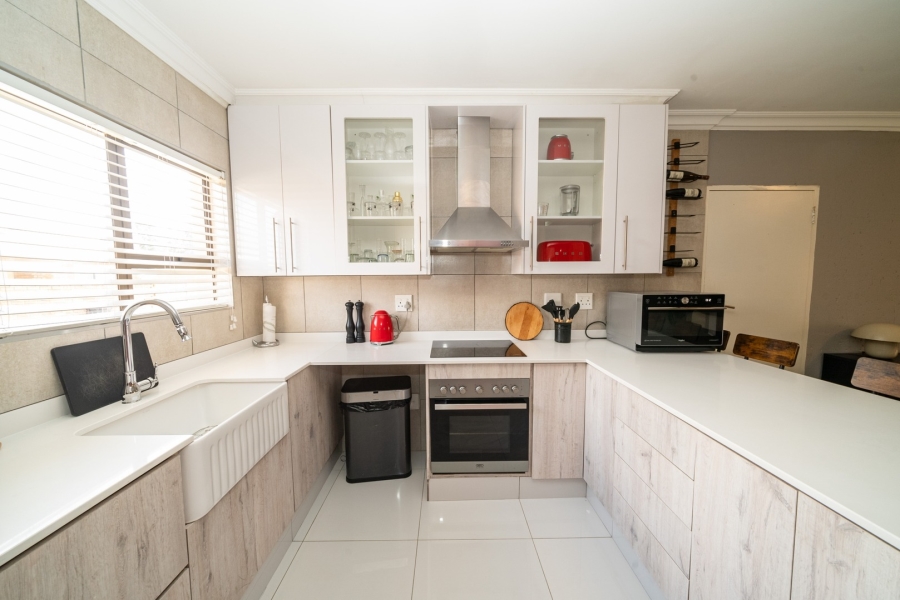 2 Bedroom Property for Sale in Helderwyk Gauteng