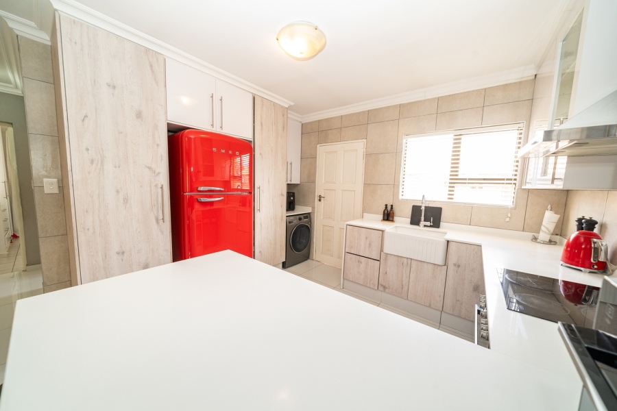 2 Bedroom Property for Sale in Helderwyk Gauteng