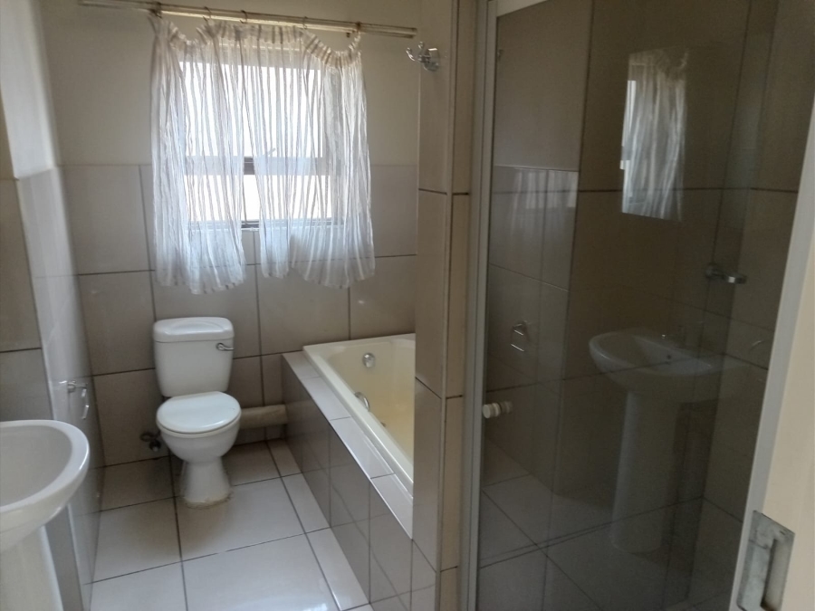 To Let 2 Bedroom Property for Rent in Brentwood Park Gauteng