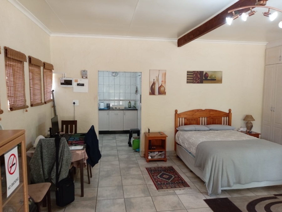 To Let 1 Bedroom Property for Rent in Aston Manor Gauteng