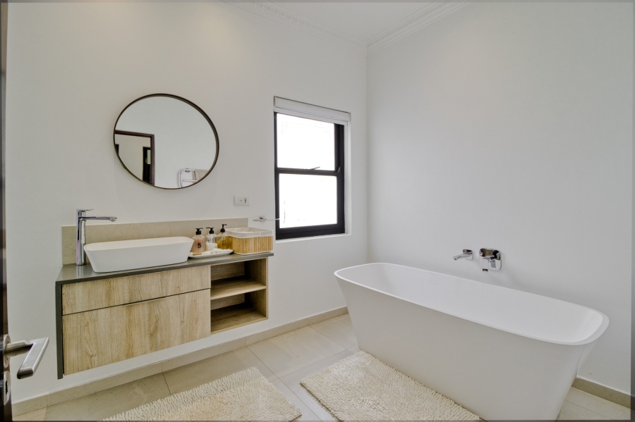 4 Bedroom Property for Sale in Dainfern Golf Estate Gauteng