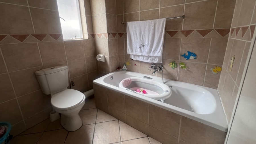 2 Bedroom Property for Sale in Country View Gauteng