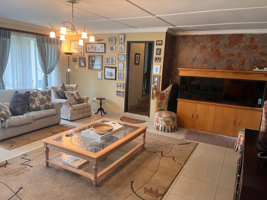 3 Bedroom Property for Sale in Mondeor Gauteng