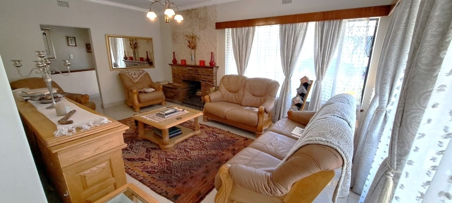 3 Bedroom Property for Sale in Mondeor Gauteng