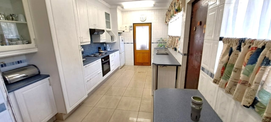 3 Bedroom Property for Sale in Mondeor Gauteng