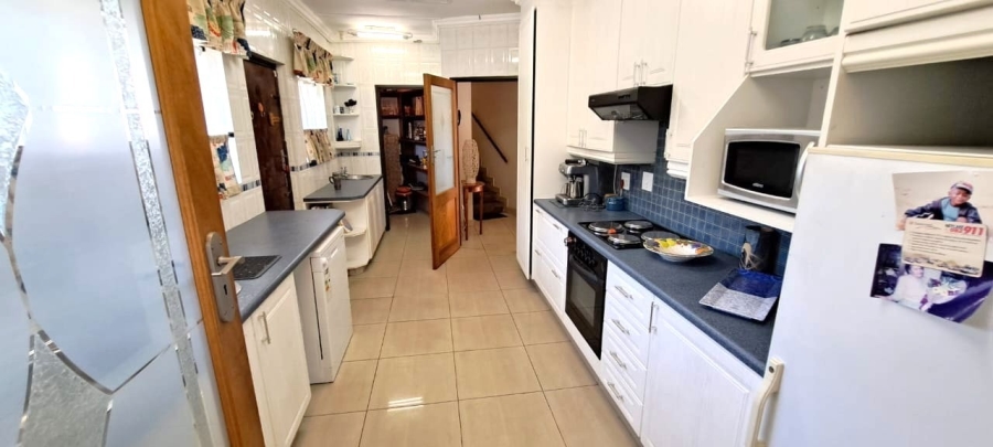 3 Bedroom Property for Sale in Mondeor Gauteng