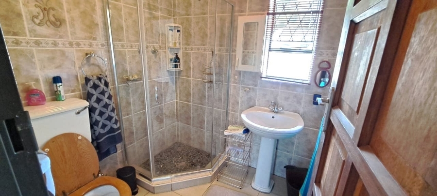 3 Bedroom Property for Sale in Mondeor Gauteng