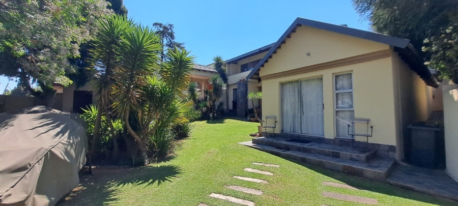 3 Bedroom Property for Sale in Mondeor Gauteng