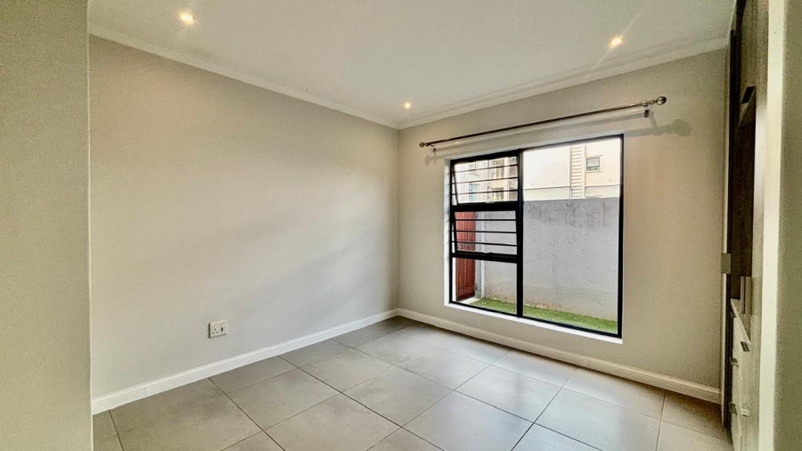 2 Bedroom Property for Sale in Morningside Gauteng