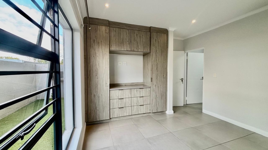 2 Bedroom Property for Sale in Morningside Gauteng