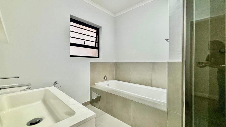 2 Bedroom Property for Sale in Morningside Gauteng