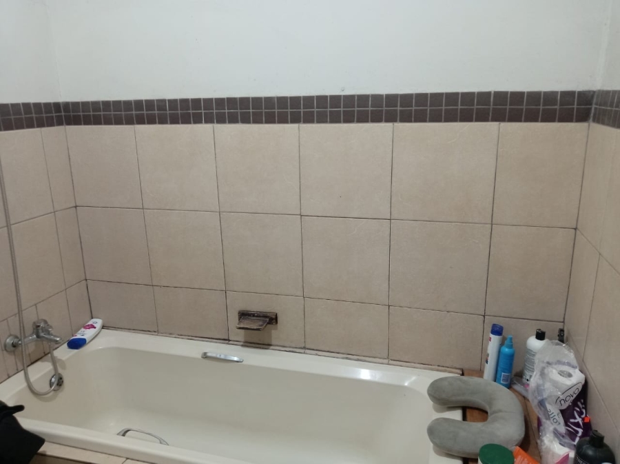 2 Bedroom Property for Sale in Rothdene Gauteng