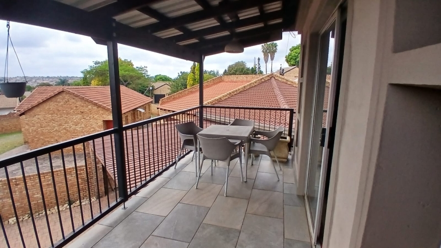 3 Bedroom Property for Sale in The Reeds Gauteng