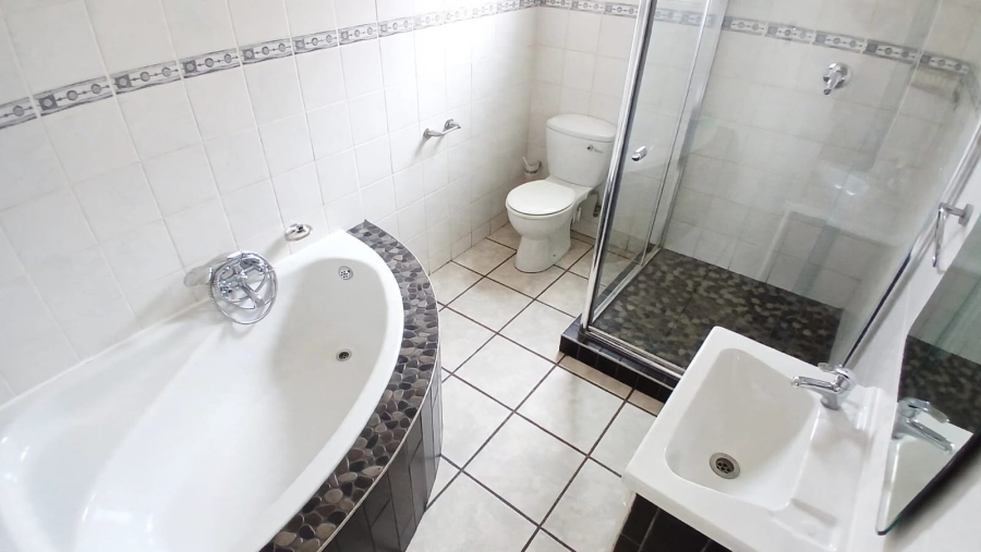 3 Bedroom Property for Sale in The Reeds Gauteng