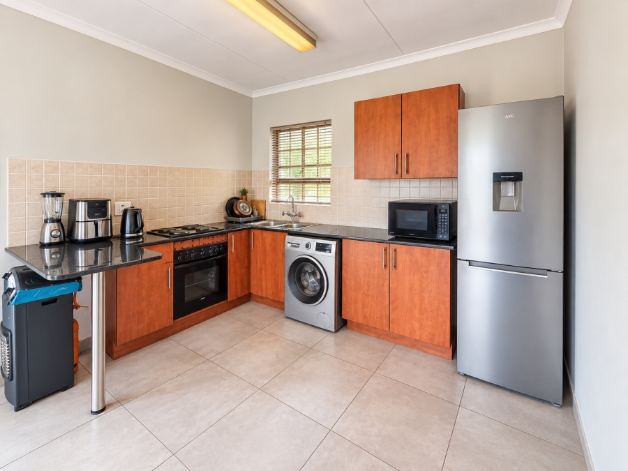 2 Bedroom Property for Sale in The Reeds Gauteng