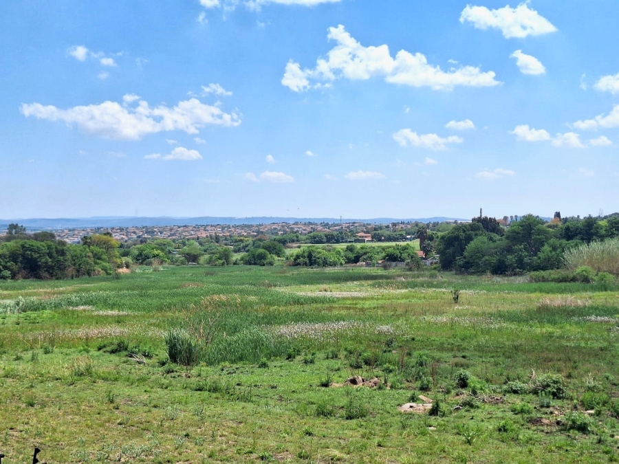 2 Bedroom Property for Sale in The Reeds Gauteng