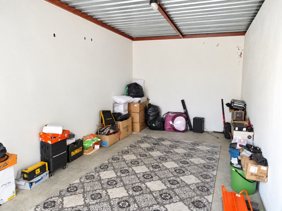 2 Bedroom Property for Sale in The Reeds Gauteng