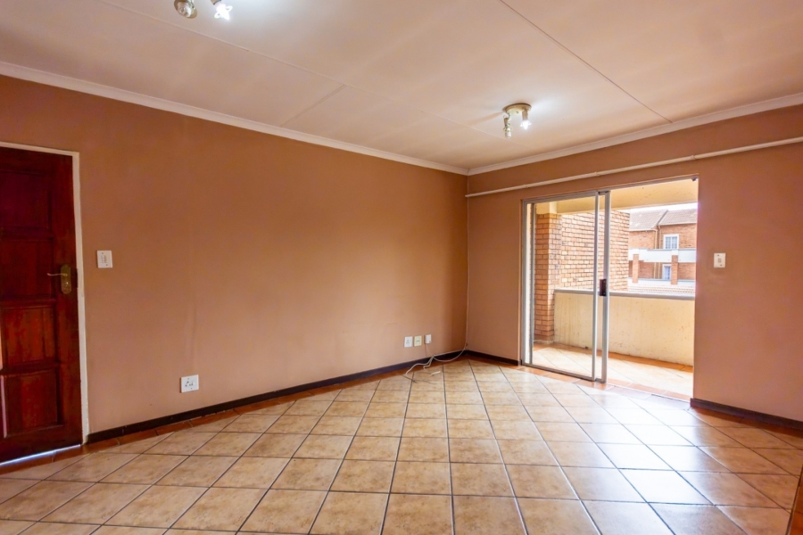 2 Bedroom Property for Sale in Die Hoewes Gauteng