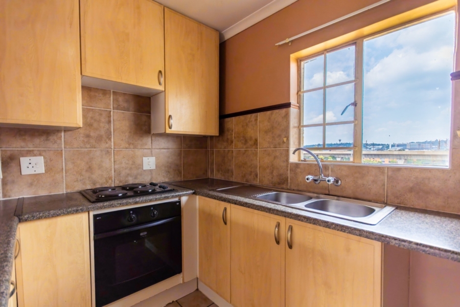 2 Bedroom Property for Sale in Die Hoewes Gauteng