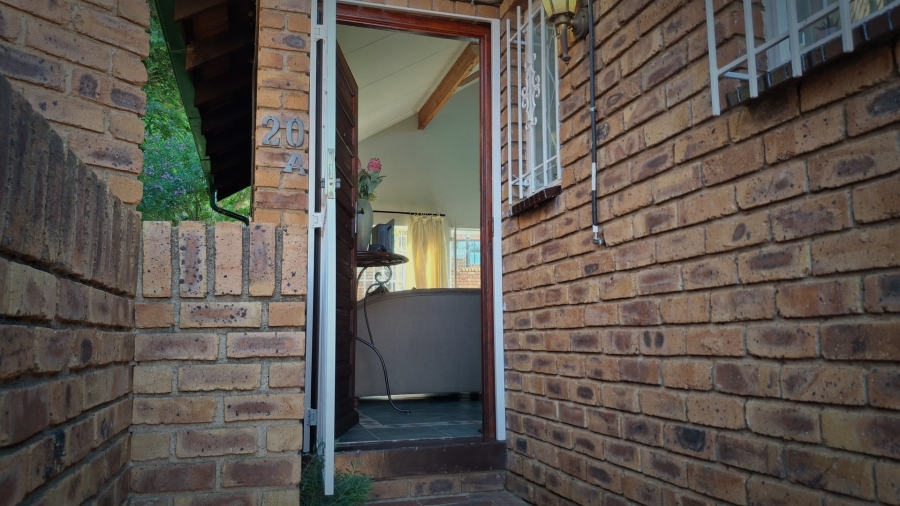 2 Bedroom Property for Sale in Bassonia Gauteng