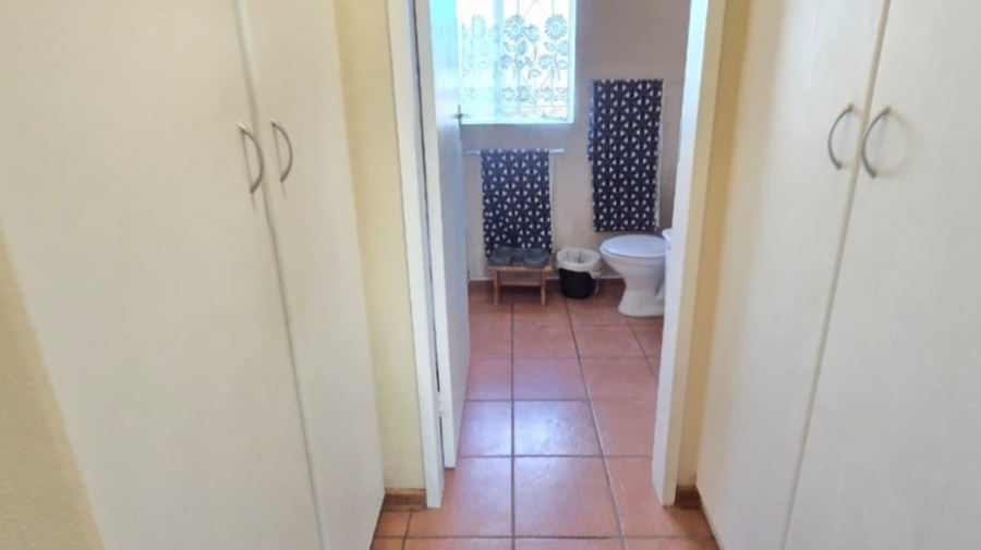 2 Bedroom Property for Sale in Bassonia Gauteng
