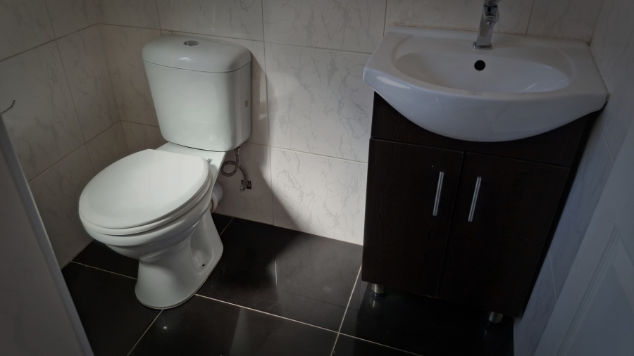3 Bedroom Property for Sale in Bassonia Gauteng
