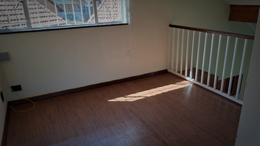 3 Bedroom Property for Sale in Bassonia Gauteng