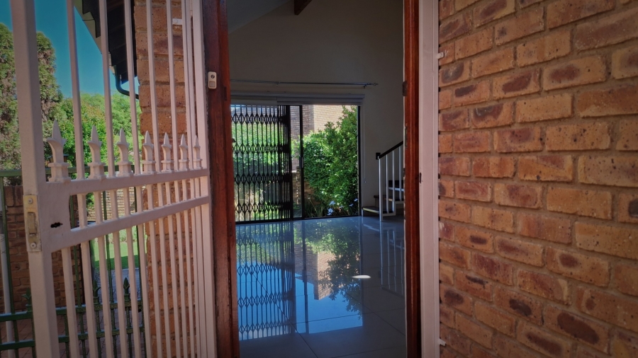 3 Bedroom Property for Sale in Bassonia Gauteng