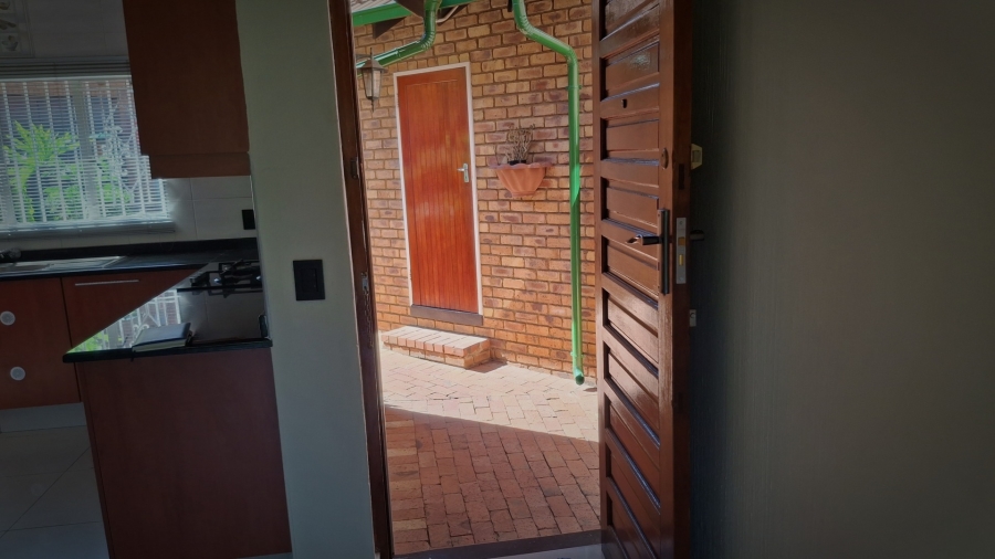 3 Bedroom Property for Sale in Bassonia Gauteng
