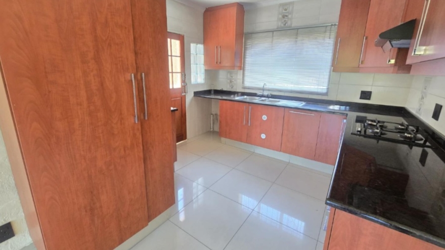 3 Bedroom Property for Sale in Bassonia Gauteng