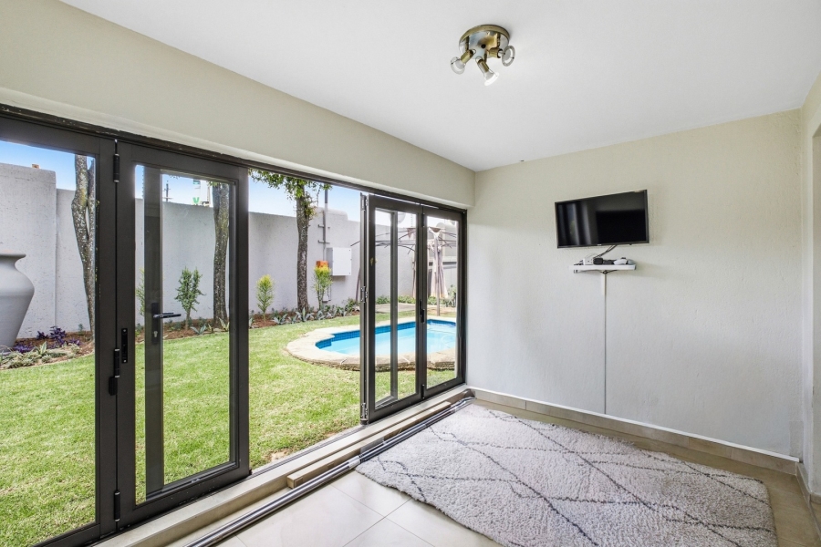 To Let 3 Bedroom Property for Rent in Cedar Lakes Gauteng