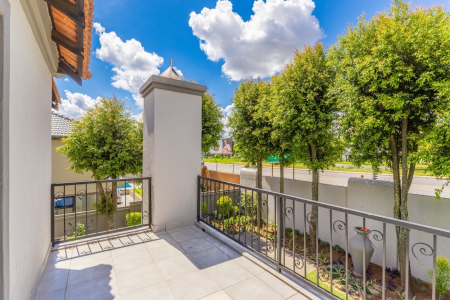 To Let 3 Bedroom Property for Rent in Cedar Lakes Gauteng