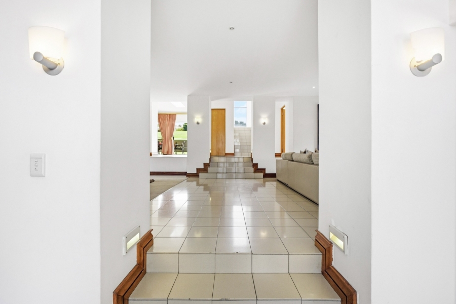 5 Bedroom Property for Sale in Dainfern Golf Estate Gauteng