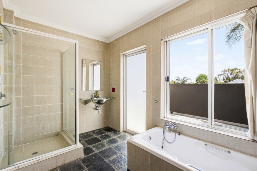 5 Bedroom Property for Sale in Dainfern Golf Estate Gauteng