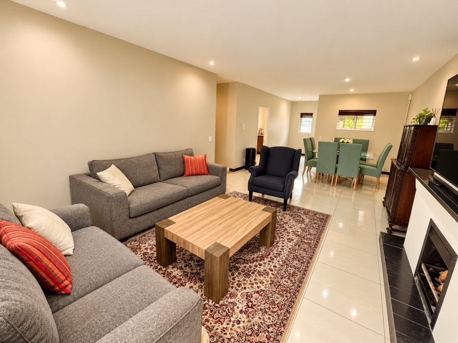 To Let 3 Bedroom Property for Rent in Sandown Gauteng