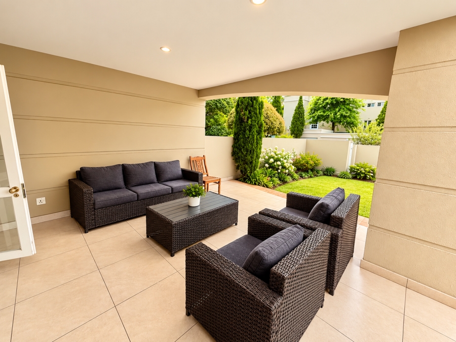 To Let 3 Bedroom Property for Rent in Sandown Gauteng