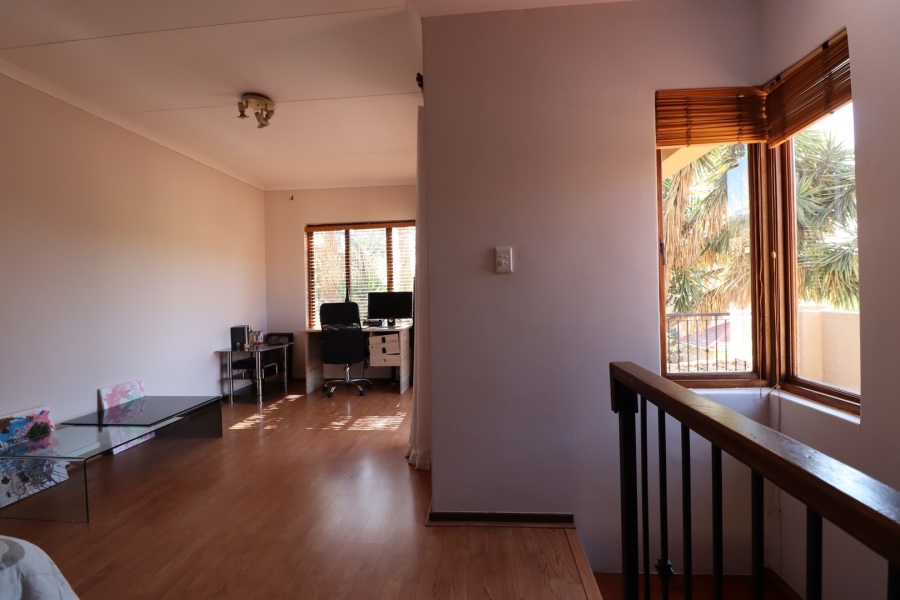 To Let 2 Bedroom Property for Rent in Edenburg Gauteng