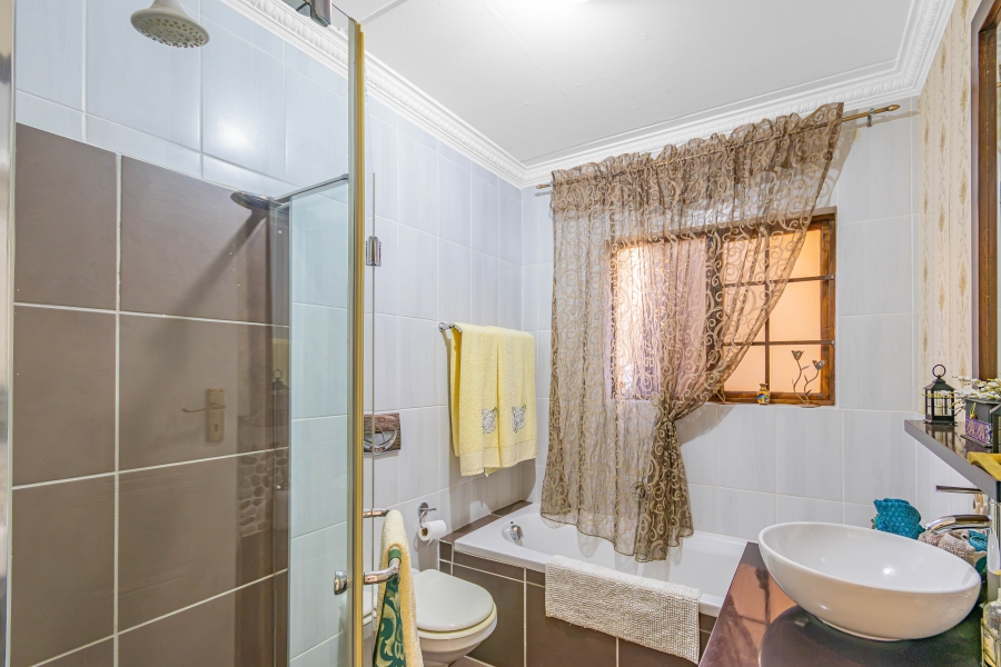 3 Bedroom Property for Sale in Lonehill Gauteng