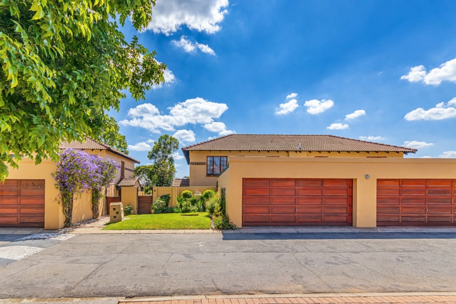 3 Bedroom Property for Sale in Lonehill Gauteng