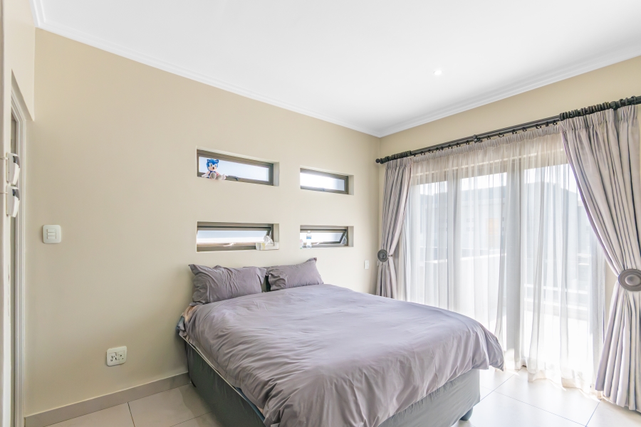 3 Bedroom Property for Sale in Bryanston Gauteng