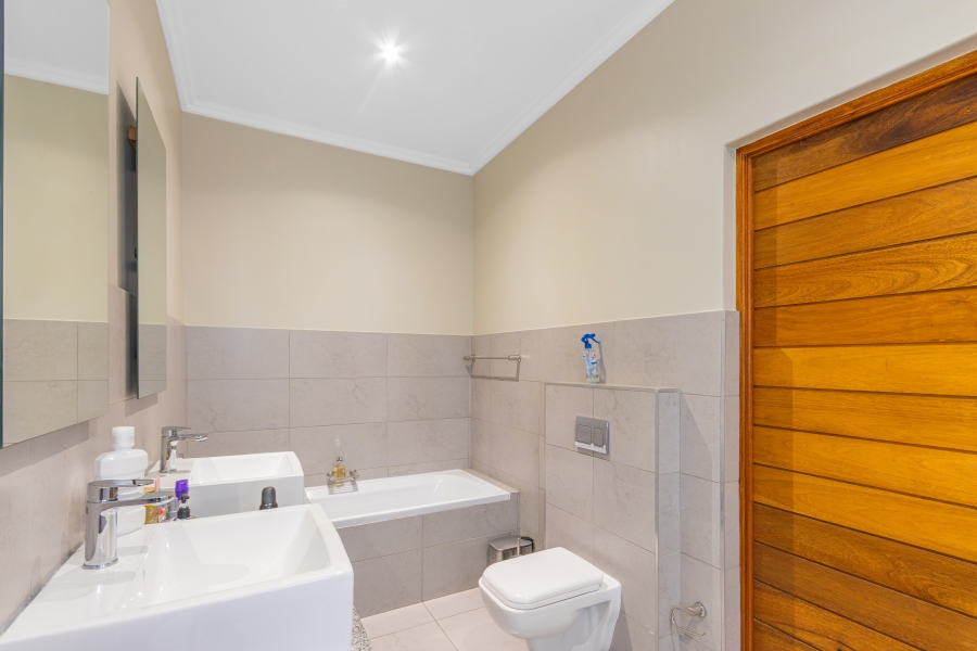 3 Bedroom Property for Sale in Bryanston Gauteng