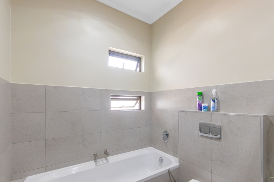 3 Bedroom Property for Sale in Bryanston Gauteng
