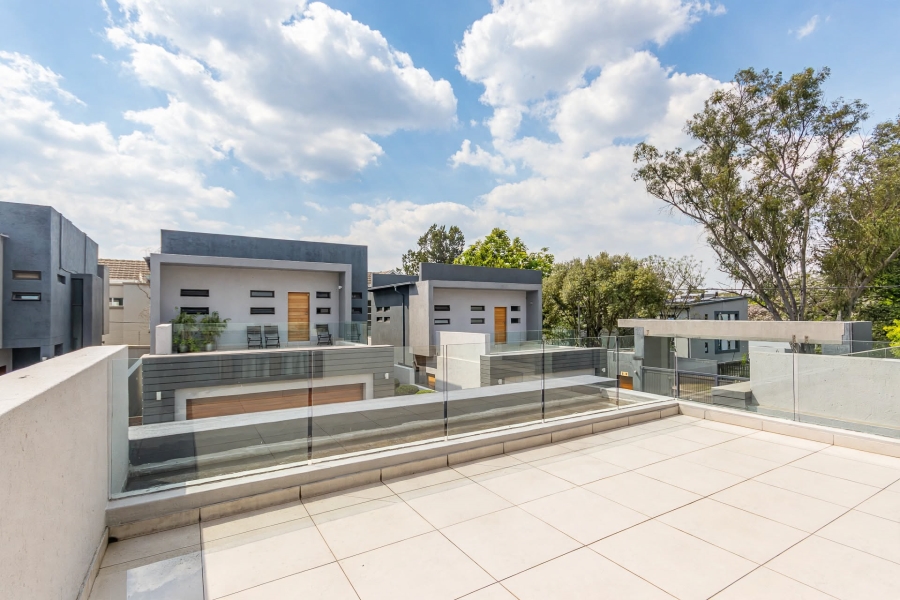 3 Bedroom Property for Sale in Bryanston Gauteng