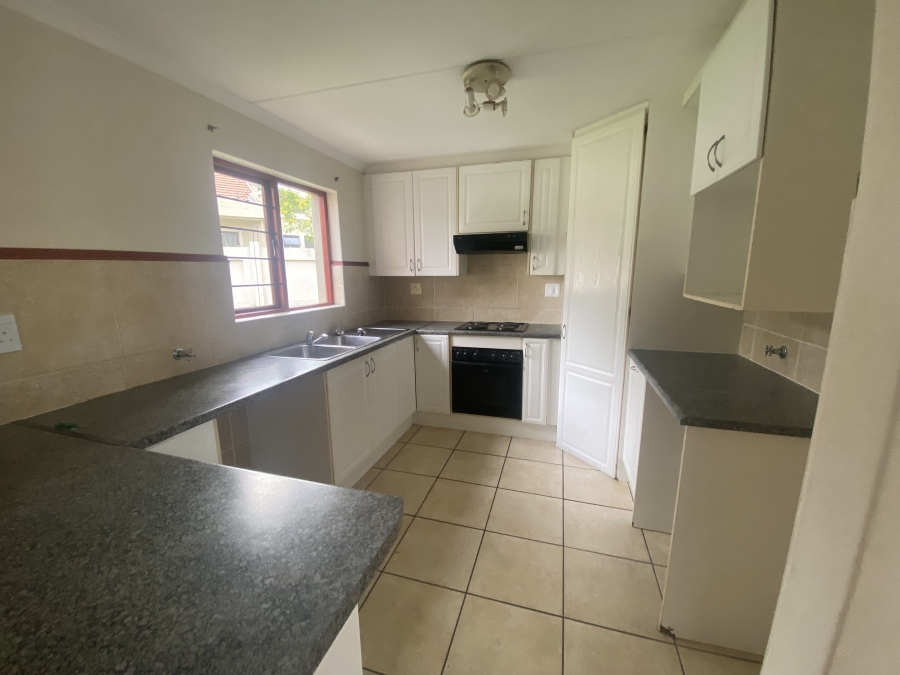 To Let 3 Bedroom Property for Rent in Broadacres Gauteng