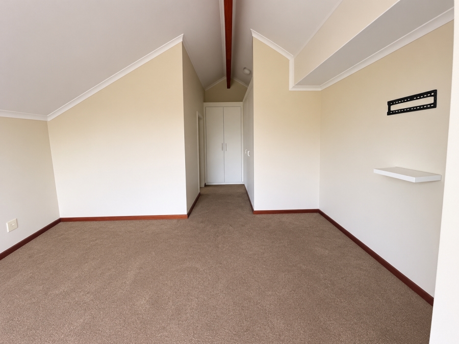 To Let 3 Bedroom Property for Rent in Broadacres Gauteng