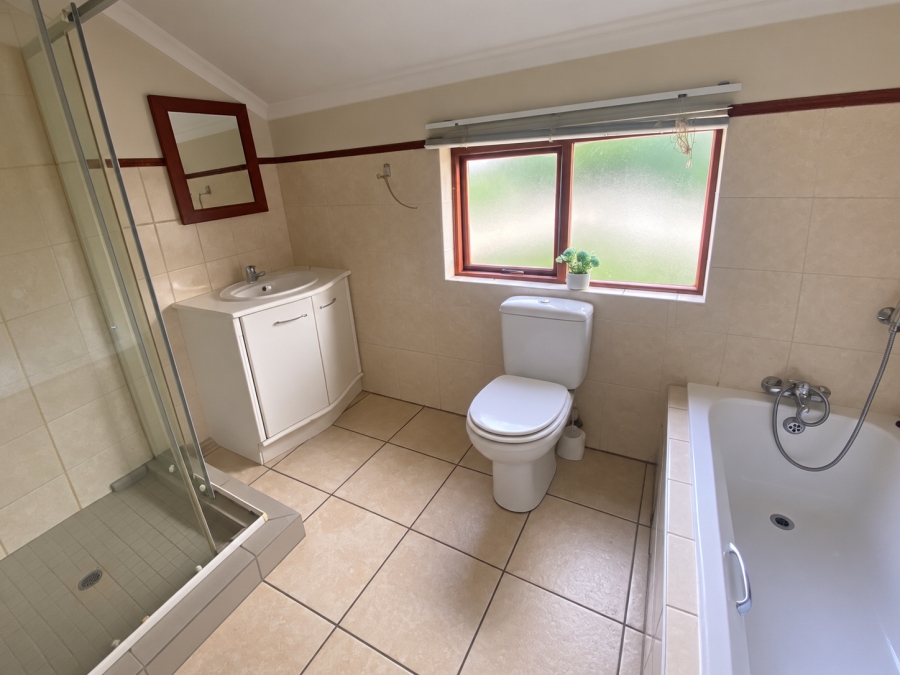 To Let 3 Bedroom Property for Rent in Broadacres Gauteng