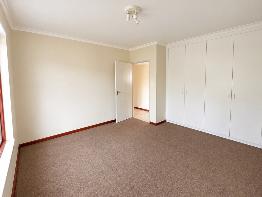 To Let 3 Bedroom Property for Rent in Broadacres Gauteng